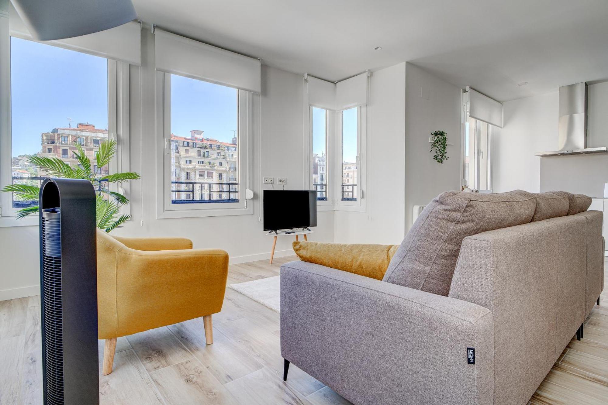 Apartamentos Gran Via By Sanse Holidays San Sebastian Exterior photo